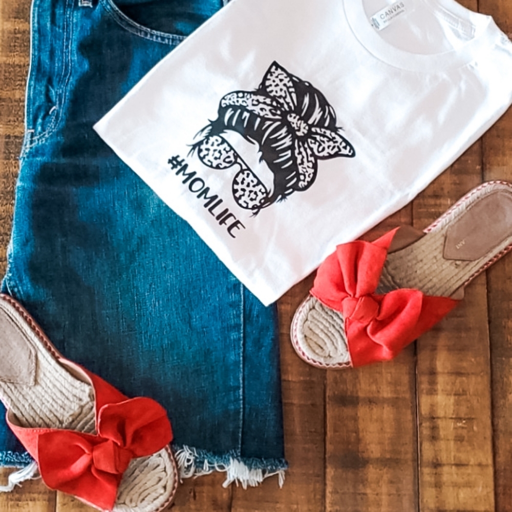 Mom Life White Short Sleeve Graphic Tee